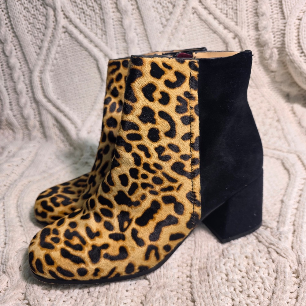 Naked Feet Leopard Ankle Boots Booties Black Suede Calf Hair Women 8M Excellent